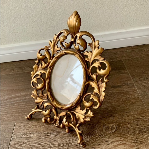 Antique Free Standing Brass Ornate Victorian Picture Frame - Picture 10 of 10